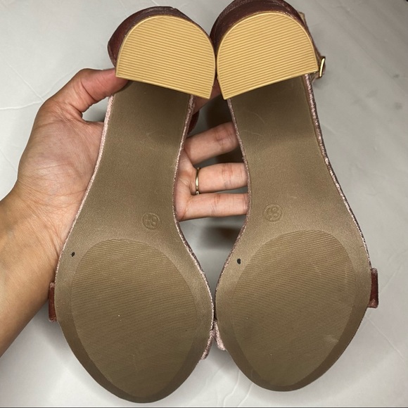 Lulus Taylor Mauve Velvet Ankle Strap Heels size 8.5 - Picture 11 of 11
